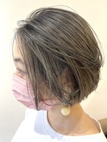 イチエ(icie)&nbsp;大人カジュアル☆プラチナグレージュカラー×ボブ