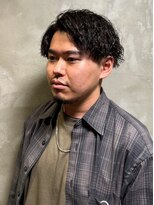 ディスイズバーバーサード(THIS IS BARBER 3rd)&nbsp;ツーブロック　黒髪　メンズパーマ　ニュアンスパーマ　メンズ