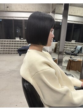 ライトリーク(LIGHT LEAK) 大人の切りっぱなしボブ