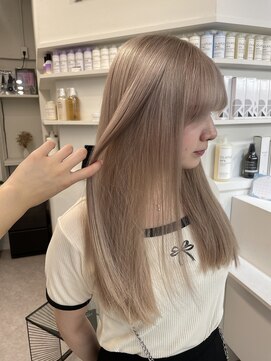 ペレ 渋谷(PELE) イメチェン/ホワイトブロンド/外ハネボブ/ワイドバング/渋谷