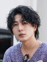 メンズセンターパート緩めシャドウパーマ韓国フェザーパーマ原宿