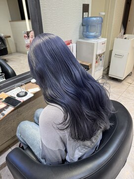 ケンジ 横須賀中央(KENJE) 1ブリーチで作るブルーシルバー!