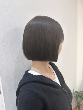 シー バイ ロンド 新宿(Sea by Lond) 似合わせカット×大人ガーリー[ダークアッシュ/韓国]