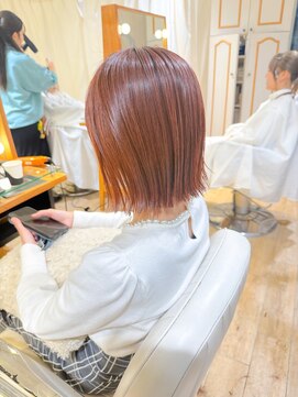 ネオリーブ チロル 横浜西口店(Neolive CiroL.) オレンジピンクカラー/切りっぱなしボブ/小顔【横浜】