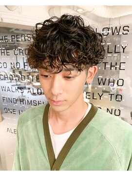 メンズ２ブロックマッシュスパイラルパーマ札幌大通バスセンター