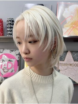 ハスキー(HUSKY)の写真/洗練された顔周りのカットが人気◎[京都/四条烏丸/ブリーチ/ダブルカラー/ハイトーン/カラー/学割U24]