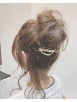 アメイロ(ameiro)&nbsp;ルーズなお団子ヘア☆