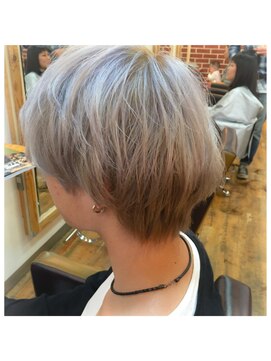 エイト プラット 渋谷2号店(EIGHT plat) イメチェンホワイトベージュ無造作ネープレスkichikichi23