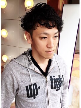 ワークス(WORKS) 【WORKS】☆メンズ外国人風ルーズパーマ☆