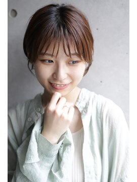 カライングドゥ(ing deux) 大人可愛い20代30代40代黒髪前下がりひし形小顔ボブ丸みショート