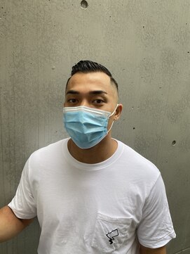 タケシズバーバー(BARBER) スキンフェード七三オールバック