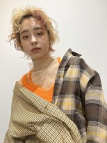 イル(ill)&nbsp;ショート　インナーカラー　ブリーチカラー