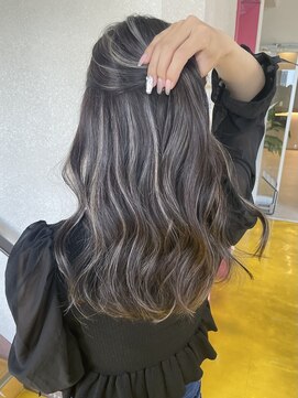 アップ(A+hair) ハイライト_白髪ぼかし_脱白髪染めハイライト＿グレージュ