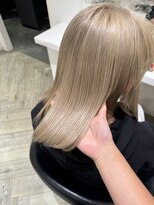 リリー バイ エーケー(Lily By Ak)&nbsp;ハイトーンカラー×艶髪