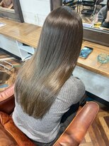 トレス(TRESS)&nbsp;オリーブベージュ　オリーブカラー　透明感　表参道