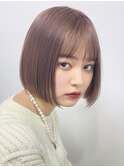 ピンクベージュ丸みショートボブマッシュショートくびれショート