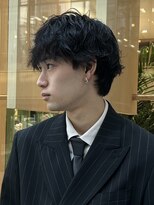 ノイ(noi)&nbsp;センターパートニュアンスパーマ刈り上げツーブロックメンズヘア