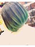グラデーションブリーチオンカラーグリーン