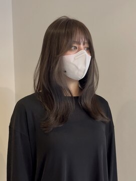 イル 天神大名店(ill) 大人ミディアム/グレージュカラー