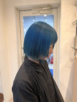 エリス ウメダ(Eliss umeda) ブルー×ボブ