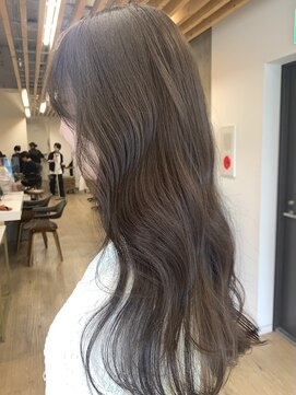 やわらか質感ベージュカラー【鈴木まりや】