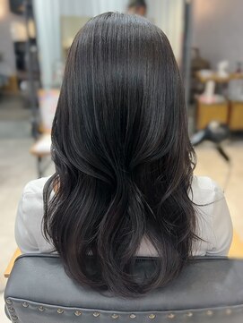 Lian by Allure本厚木 小田桐潤 赤み消しアッシュカラー