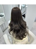 オリーブベージュ