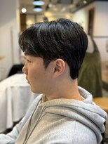 ロジェ(Loge)&nbsp;メンズカット　ダウンパーマ　センターパート　大阪難波　谷町