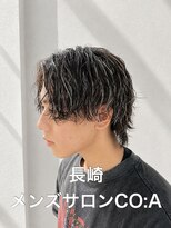 コア(CO:A)&nbsp;ツイストパーマ　刈り上げマッシュ無造作ツーブロック眉毛メンズ