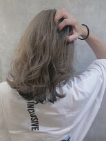 ムウ 難波(MOU)&nbsp;インナーカラー_グレージュカラーボブウルフココアベージュ
