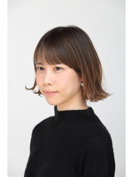 オーガニック アトリエ 大宮(organic+atelier) 外ハネショートボブにグラデーションカラー風ハイライト