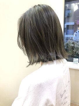 ビューティシモ 川越(Beautissimo) 【永井優衣】”ハイライトボブグレー”