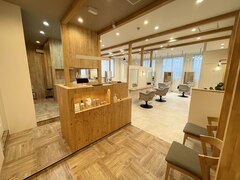 Agu hair brown 燕三条店【アグ ヘアー ブラウン】