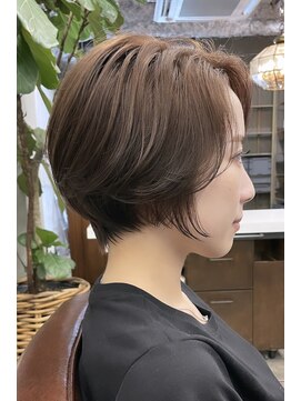 ザ デイ(THE DAY) トレンドショートヘアとグレージュ