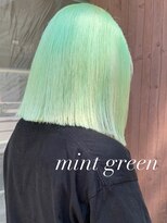 ベレーザ 渋谷(BELEZA)&nbsp;1147エメラルドグリーンネオンカラーセンター分けボブエギュモリ