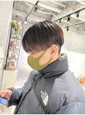 センターパート　マッシュスタイル