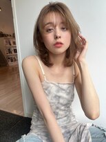 ユーフォリア 銀座本店(Euphoria)&nbsp;ふんわりミディアム　愛されバング　柔らかベージュ