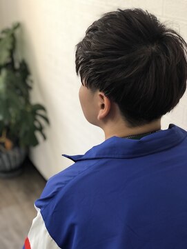 アトリエナガノ(atelier nagano) メンズツーブロック/メンズパーマ/センターパート/ブルージュ