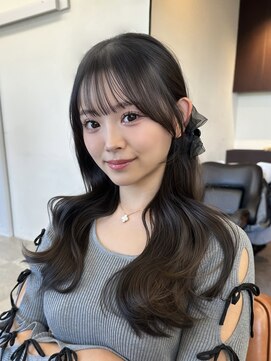 アイドットプラス 表参道(i.+omotesando) ウェーブヘア×ニュアンスカラーで魅せる柔らかさ