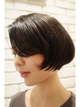 コスアンドコウ 横浜山下(Cos&Co.) Guest look 【ショート/ボブ/地毛系】