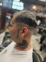 フォーコーナーズカットショップスリーセント 栄(FourCornersCutShop 3/cent)&nbsp;クロップスタイル