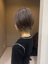エン(en.)&nbsp;【ダメージを最小限に】ブリーチリタッチで作るツヤ髪ハイトーン