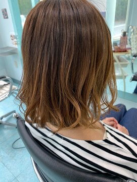 カトレア 海岸通り店 肩で揺れる可愛いボブヘア