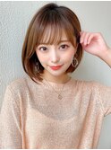 大人かわいい　ナチュラルストレート　グラボブ　小顔　流し前髪