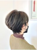 くびれショート×アッシュ系カラーで透明感抜群！！