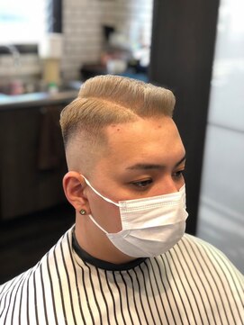 ヒロザバーバー(HIRO THE BARBER) スキンフェード×濡れパン