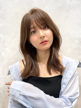 メゾンドイギー(MAISON de IGGY) ミディアムヘア/斜めバング/グレージュカラー/シルキーベージュ