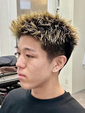 エース(ACES) ハイトーンカラー×スパイキーショート×垢抜け