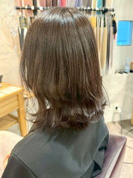 アフィナー(Afinar) 【横浜/横浜駅】外ハネレイヤーで軽やかナチュラルミディ