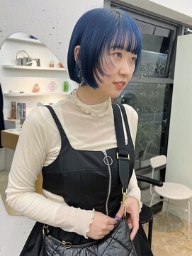 ユー(yew) ブルーカラー×マッシュボブ